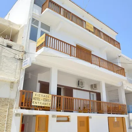 Corali 2* Adamantas (Milos)