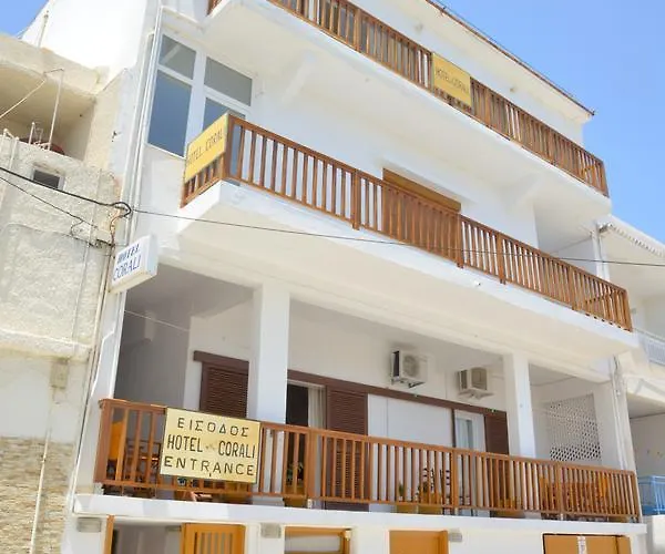 Corali 2* Adamantas (Milos)