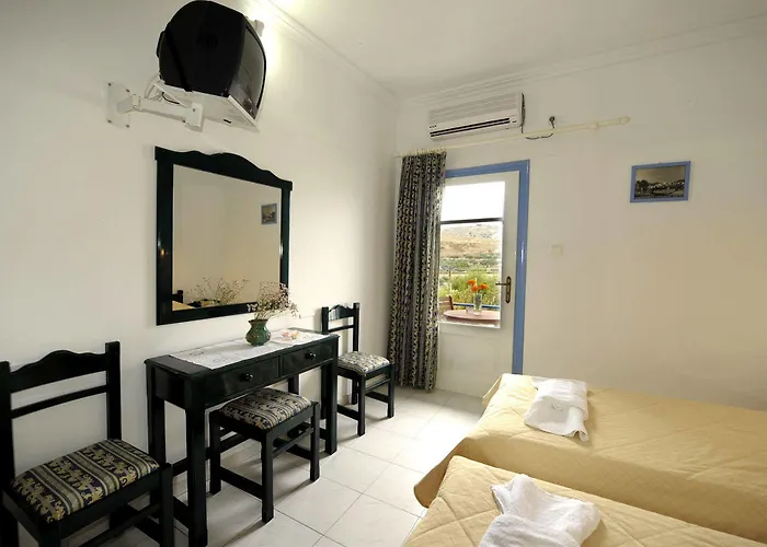 Corali Hotel Adamantas (Milos)