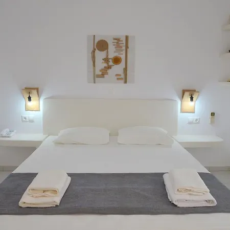 Corali Hotel 2*